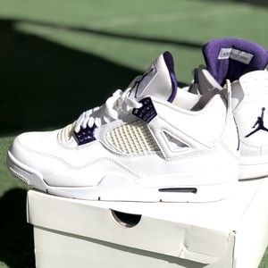 Jordan 4 metallic purple size 9.5(like brand new)